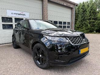 Land Rover Range Rover Velar 2.0 l4 Turbo AWD R-Dynamic Automaat Pano picture 2