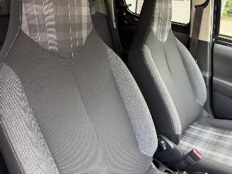 Peugeot 108 1.0 e-VTi Active Automaat Navi AC NAP picture 6