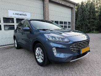 Vaurioauto  passenger cars Ford Kuga 2.5 PHEV Titanium Navi Clima NAP ! 2022/10