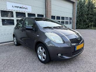 uszkodzony samochody osobowe Toyota Yaris 1.3 VVTi Idols Airco 2008/2