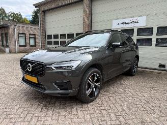 Damaged car Volvo Xc-60 2.0 T8 AWD Inscription Automaat Pano Leder 2019/10