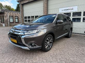 Auto incidentate Mitsubishi Outlander 2.0 Business Edition Automaat Navi Clima 2016/6