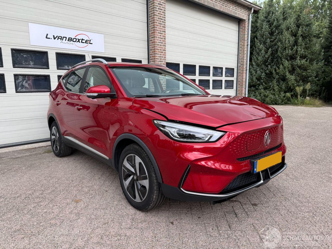 MG ZS EV Long Range Luxury 70 kWh Pano Navi Clima 65772 Km NAP !