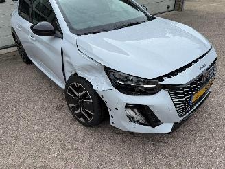 Peugeot 208 1.2 Hybrid 145 e-DCS6 GT Automaat Pano 3244 Km NAP ! picture 15