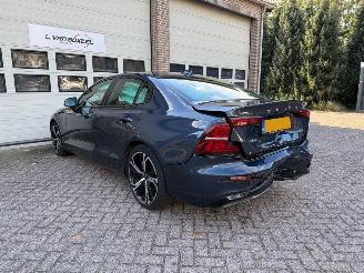 Volvo S-60 2.0 B4 Ultimate Dark Automaat Pano Navi 95508 Km NAP ! picture 3