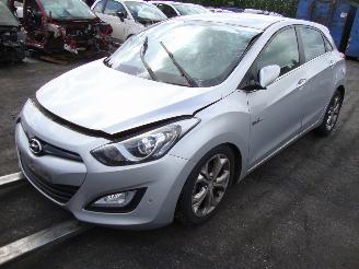 Salvage car Hyundai I-30  2013/1