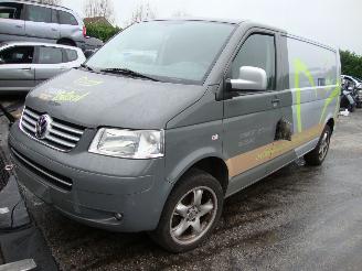 Salvage car Volkswagen Transporter  2010/1