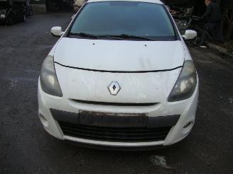 Renault Clio  picture 2