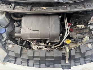 Peugeot 107  picture 9