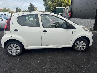 Peugeot 107  picture 6
