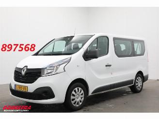 Schade bestelwagen Renault Trafic Passenger 1.6 dCi 9-Pers Expression Energy Airco 2017/11