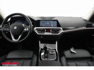 BMW 3-serie 330i Aut. LED LivePro Leder Navi Clima Cruise PDC SHZ picture 16