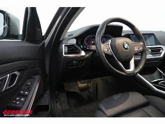 BMW 3-serie 330i Aut. LED LivePro Leder Navi Clima Cruise PDC SHZ picture 20