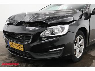 Volvo V-60 2.0 D2 Kinetic Navi Clima Cruise PDC AHK picture 11