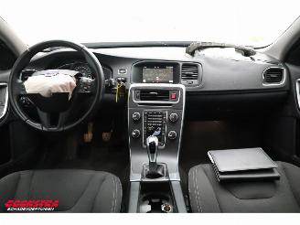 Volvo V-60 2.0 D2 Kinetic Navi Clima Cruise PDC AHK picture 14