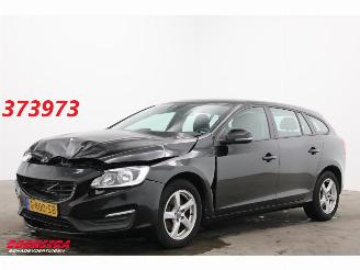 Volvo V-60 2.0 D2 Kinetic Navi Clima Cruise PDC AHK picture 1