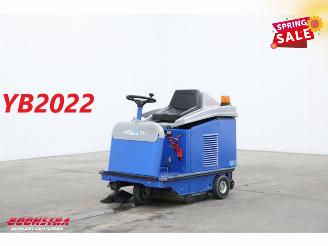 uszkodzony maszyny   95 BJ 2022 33Hrs! Kehrmaschine / Veegmachine 2022/1