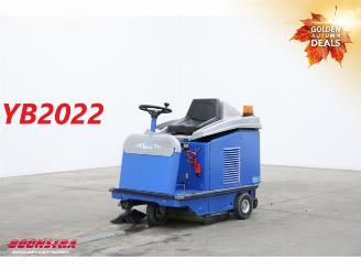 krockskadad bil machine CAT  95 BJ 2022 33Hrs! Kehrmaschine / Veegmachine 2022/1