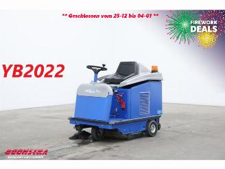 Avarii utilaje CAT  95 BJ 2022 33Hrs! Kehrmaschine / Veegmachine 2022/1
