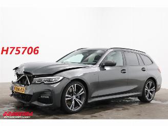 Schadeauto BMW 3-serie 330i Touring M-Sport Aut. LED ACC H/K LivePro 360° M-Sport Sitze SHZ 2019/10