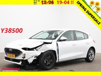 Voiture accidenté Ford Focus 1.0 EcoBoost Hybrid Trend Navi Airco Cruise PDC 39.030 km! 2022/5
