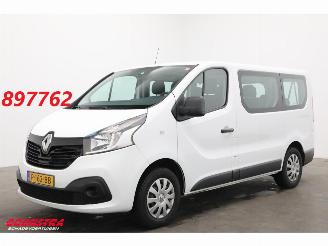 Schade bestelwagen Renault Trafic Passenger 1.6 dCi Expression 9-Persoons Airco Bluetooth 2017/10