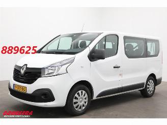 Schade bestelwagen Renault Trafic Passenger 1.6 dCi 125 PK Expression 9-Pers. Airco 2018/5