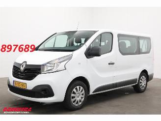 Vaurioauto  commercial vehicles Renault Trafic Passenger 1.6 dCi Expression 9-Persoons Airco Bluetooth 2017/10