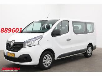 Vaurioauto  commercial vehicles Renault Trafic Passenger 1.6 dCi Expression 9-Persoons Airco Bluetooth 2018/5