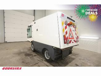 TENNANT  HMF 426 Veegmachine picture 4