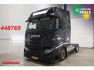 damaged trucks Iveco S-way 460 LNG LED ACC Frigoblock Standairco 2021/5