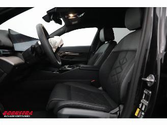 BMW i5 eDrive40 84 kWh M-Sport HUD Memory 360° AHK 18.410 km! picture 16