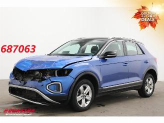 uszkodzony samochody osobowe Volkswagen T-Roc 2.0 TDI DSG 4Motion Style LED ACC Navi Clima Camera SHZ AHK 2023/7