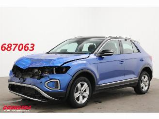Unfallwagen Volkswagen T-Roc 2.0 TDI DSG 4Motion Style LED ACC Navi Clima Camera SHZ AHK 2023/7