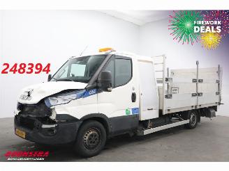 Vaurioauto  commercial vehicles Iveco Daily 35S14 CNG Hi-Matic Pritsche LBW Luftfederung Camera 125.553km 2018/11