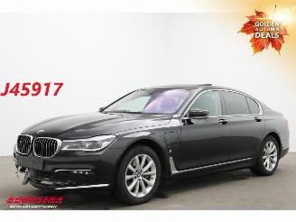 Unfallwagen BMW 7-serie 740e iPerformance Massage HUD Memory LRHZ ACC Camera 134.474 km! 2017/11