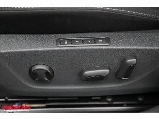 Skoda Octavia Combi 2.0 TDI DSG LED ACC HUD Memory Virtual SHZ picture 25