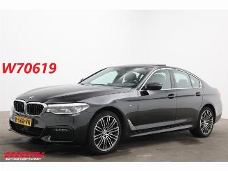Unfallwagen BMW 5-serie 540i xDrive M-Sport Schuifdak HUD ACC Memory H/K Camera 2020/2