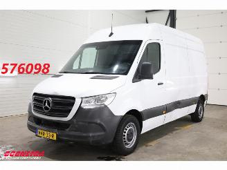 damaged commercial vehicles Mercedes Sprinter 215 CDI 9G-Tronic L2H-2 FWD Navi Airco Cruise Camera AHK 35.405 km! 2023/6