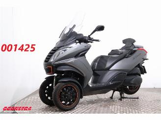 damaged motor cycles Peugeot Metropolis RS 2013/10