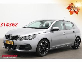 Voiture accidenté Peugeot 308 1.2 PureTech Active Navi Clima Cruise PDC AHK 151.469 km!. 2018/1