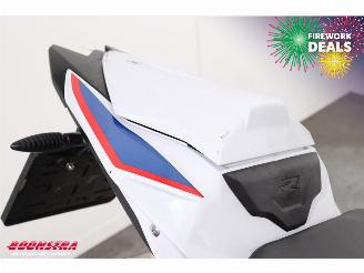 BMW S 1000 R Akrapovic ABS Dynamic Pakket picture 9