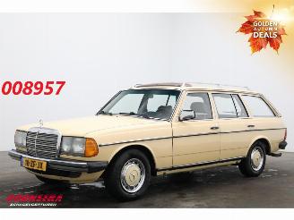 skadebil auto Mercedes  300 TD Combi Aut. W123 Radio AHK + extra wielset! 1982/2