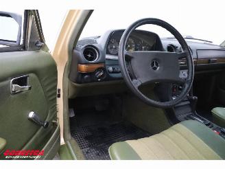 Mercedes  300 TD Combi Aut. W123 Radio AHK + extra wielset! picture 10