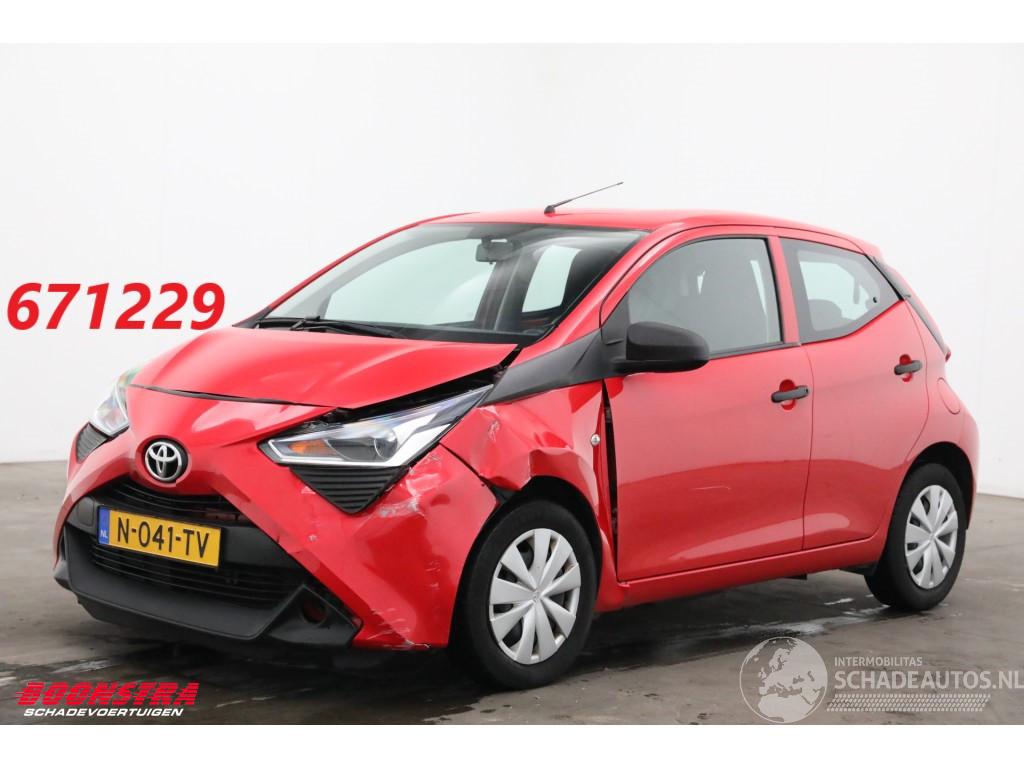 Toyota Aygo 1.0 VVT-i x-fun Airco Cruise 30.847 km!