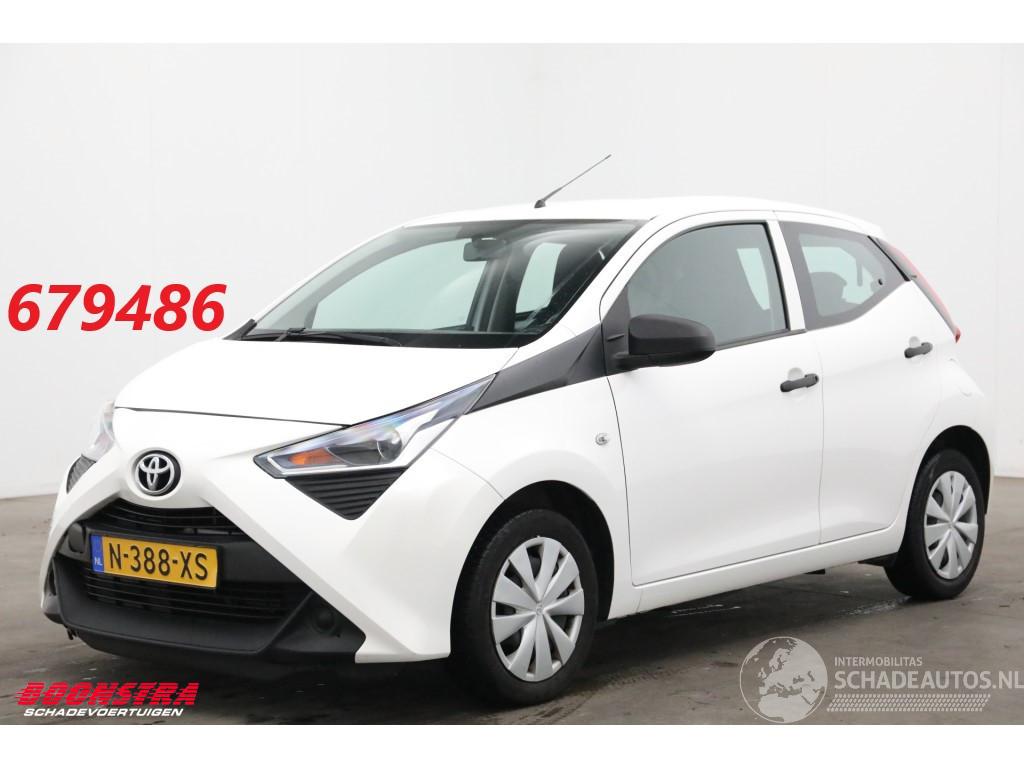 Toyota Aygo 1.0 VVT-i x-fun Bluetooth Airco Cruise 49.610 km!