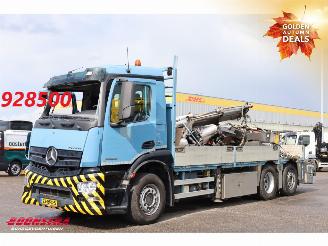 Schade vrachtwagen Mercedes Antos 2843 Palfinger 34002 SH Kran BY 2015 6X2 2015/4