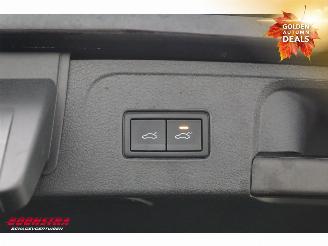 Volkswagen Passat Variant 1.5 TSI DSG R-Line LED ACC Leder Camera SHZ AHK picture 32