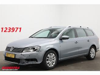 Damaged car Volkswagen Passat Variant 1.4 TSI DSG Comfortline Leder Navi Clima Cruise PDC AHK 2012/6
