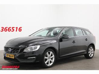 Coche accidentado Volvo V-60 1.5 T2 Aut. Polar+ BiXenon Navi Clima Cruise SHZ PDC 152.278 km! 2017/4